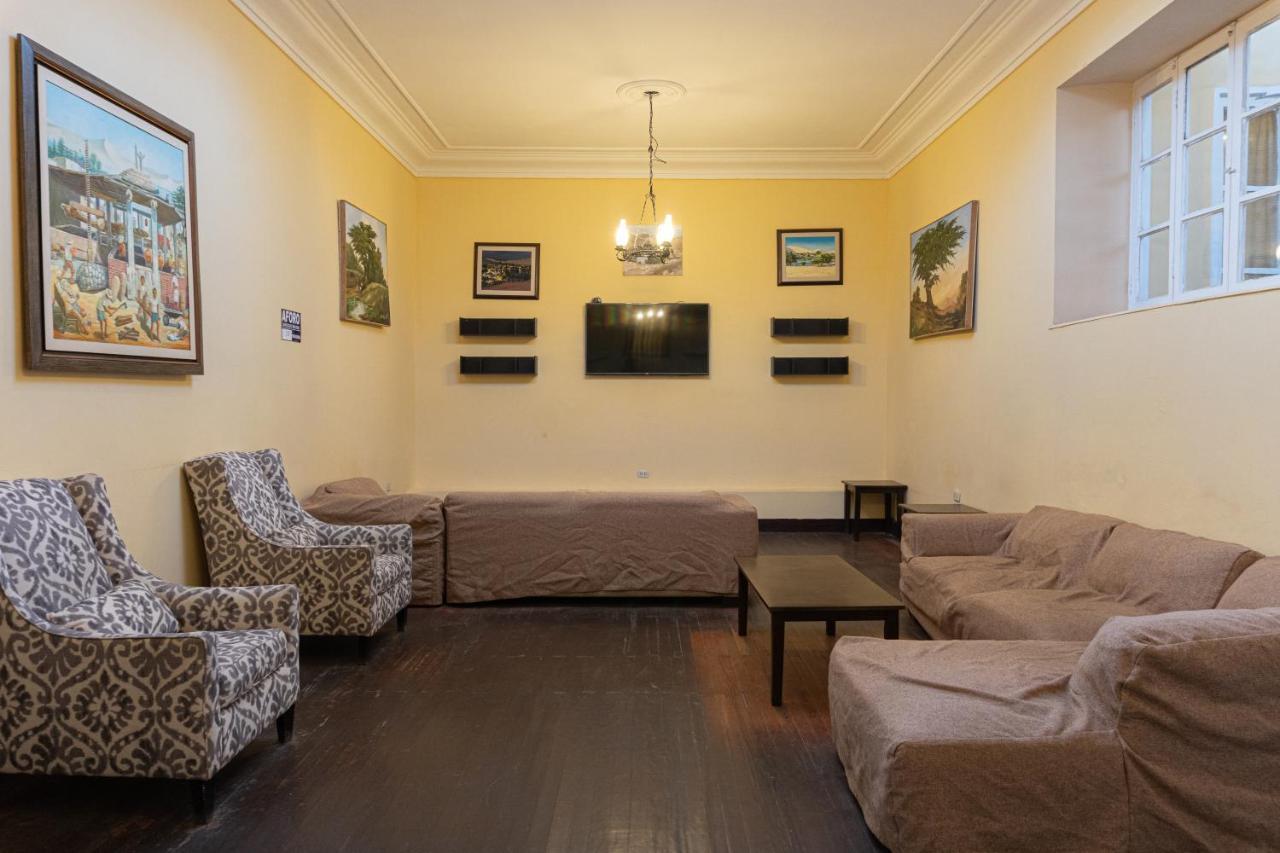 Wild Olive Guest House 伊察 外观 照片