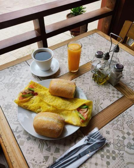 Wild Olive Guest House 伊察 外观 照片